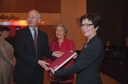 Die Vorsitzende Aldina Sievers mit S.D. Fürst Hans Adam und I.D. Fürstin Marie